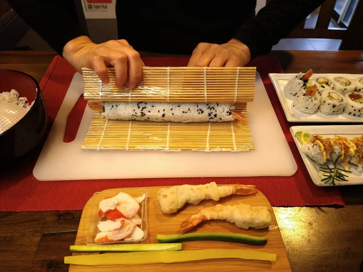 how to roll sushi