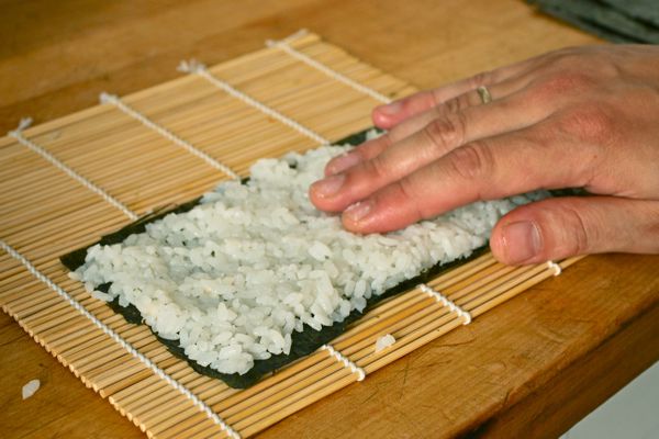 How to Roll Sushi: A Guide for the Sushi Palate