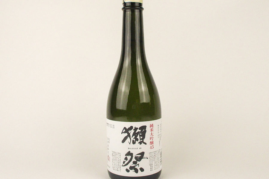 Junmai Daiginjo Sake bottle