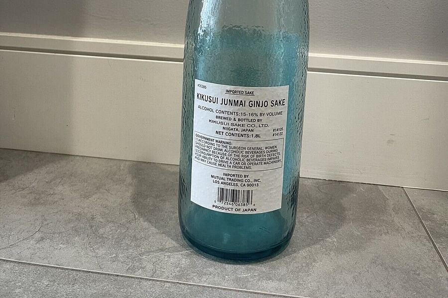 Junmai Ginjo Sake bottle
